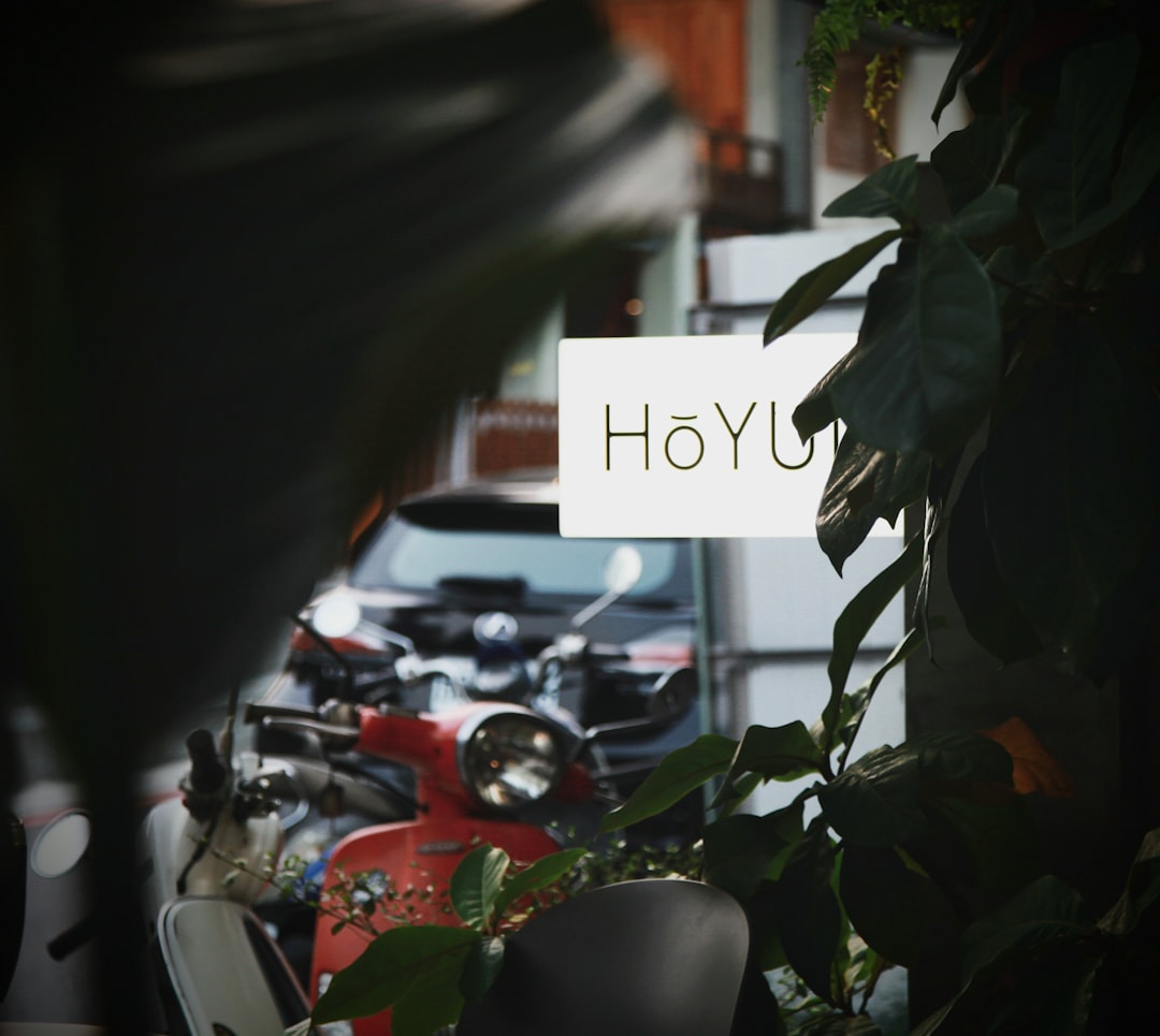 Why High-Yield Savings Accounts Beat Traditional Banks